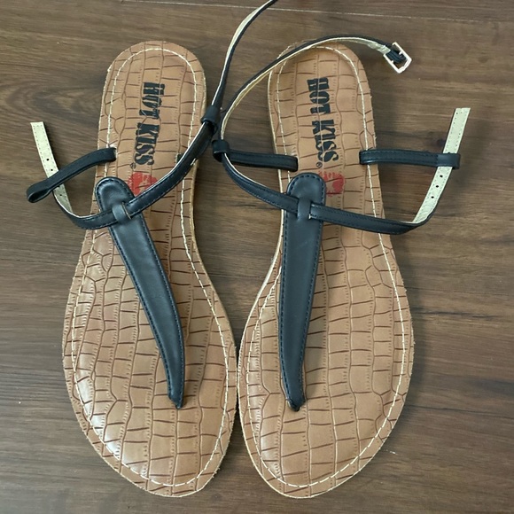 Multiple Thong Sandals - Picture 7 of 8